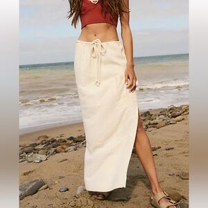 Free People In The Spotlight Skirt in Ecru 
size Medium
NWT